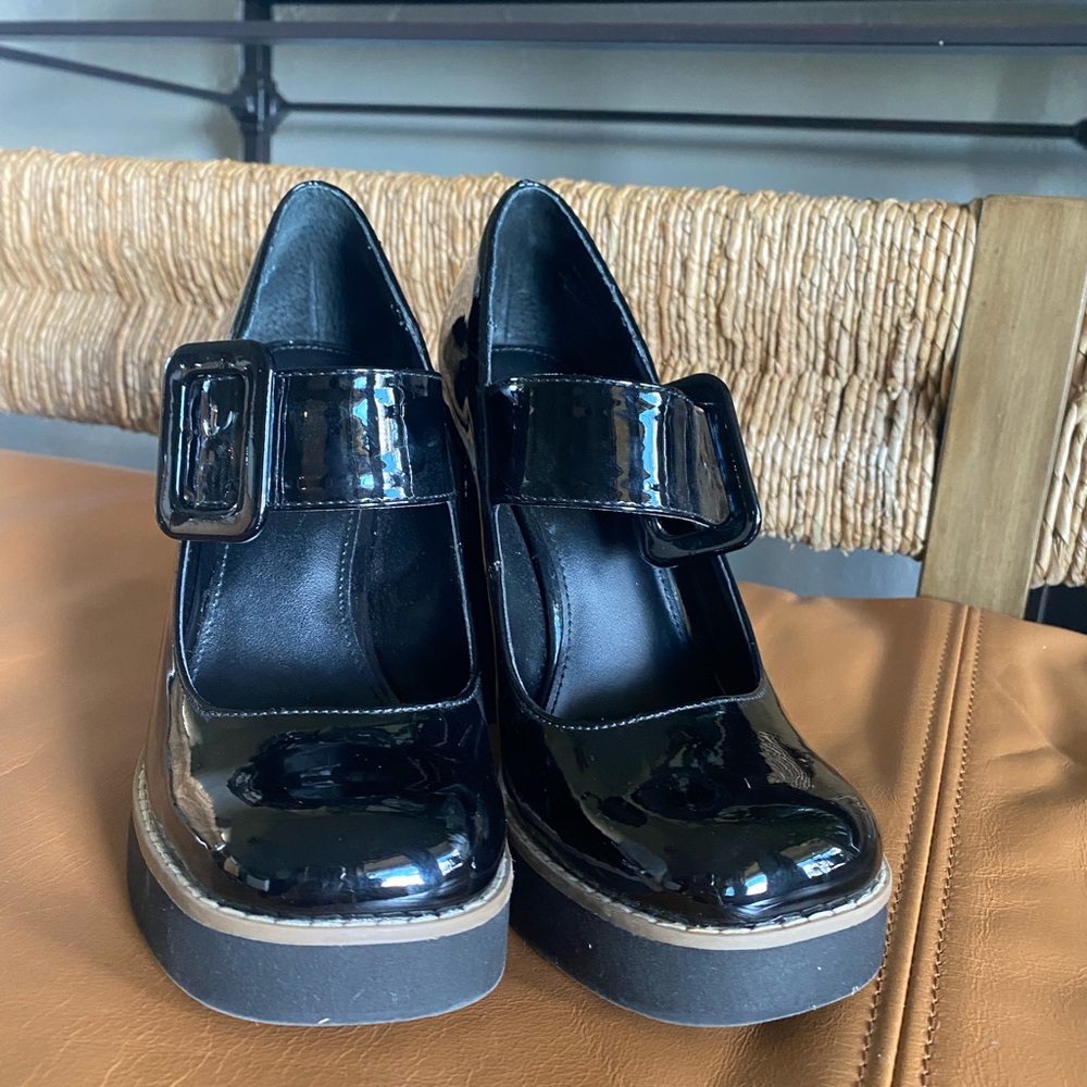 Steve Madden Mary Jane platform heels!